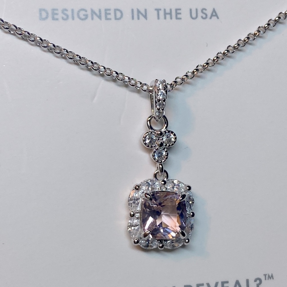 Bomb party necklace the Sterling club